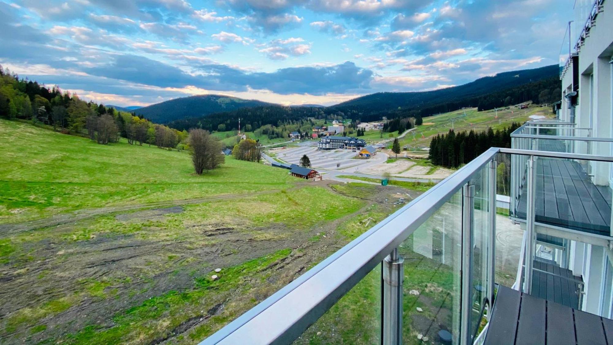 Panorama - Czarna Gora Resort By Sun & Snow Z Basenem I Sniadaniem Sienna  Ngoại thất bức ảnh